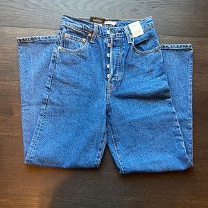 Levi’s Ribcage Straight Ankle Jeans